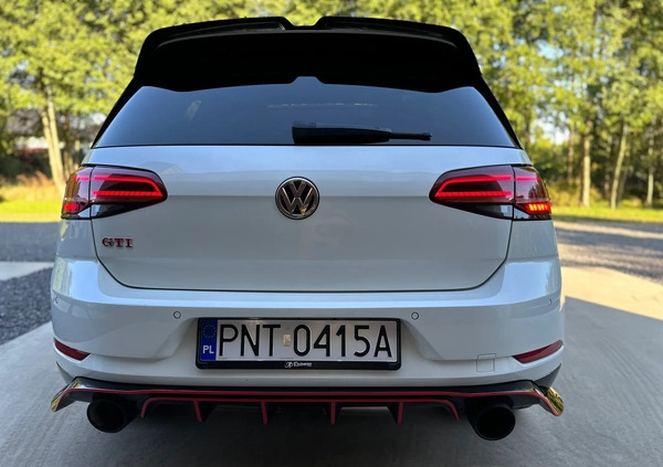 Volkswagen Golf cena 140000 przebieg: 105000, rok produkcji 2019 z Trzciel małe 154